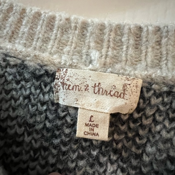 cute knit sweater - Picture 2 of 2